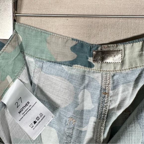 MOTHER The Shaker Chop Crop High Waist Straight Ankle Crop Jeans in camo - Picture 14 of 16